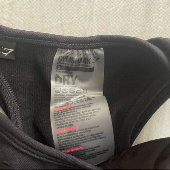 Gymshark flawless knit sports bra in black Sz small - Picture 4 of 4